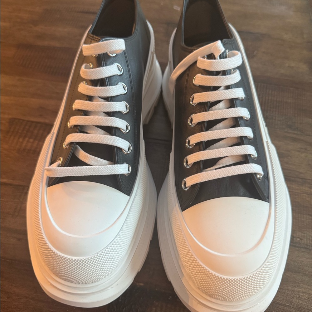 Alexander McQueen Monochrome Lace-Up Boots